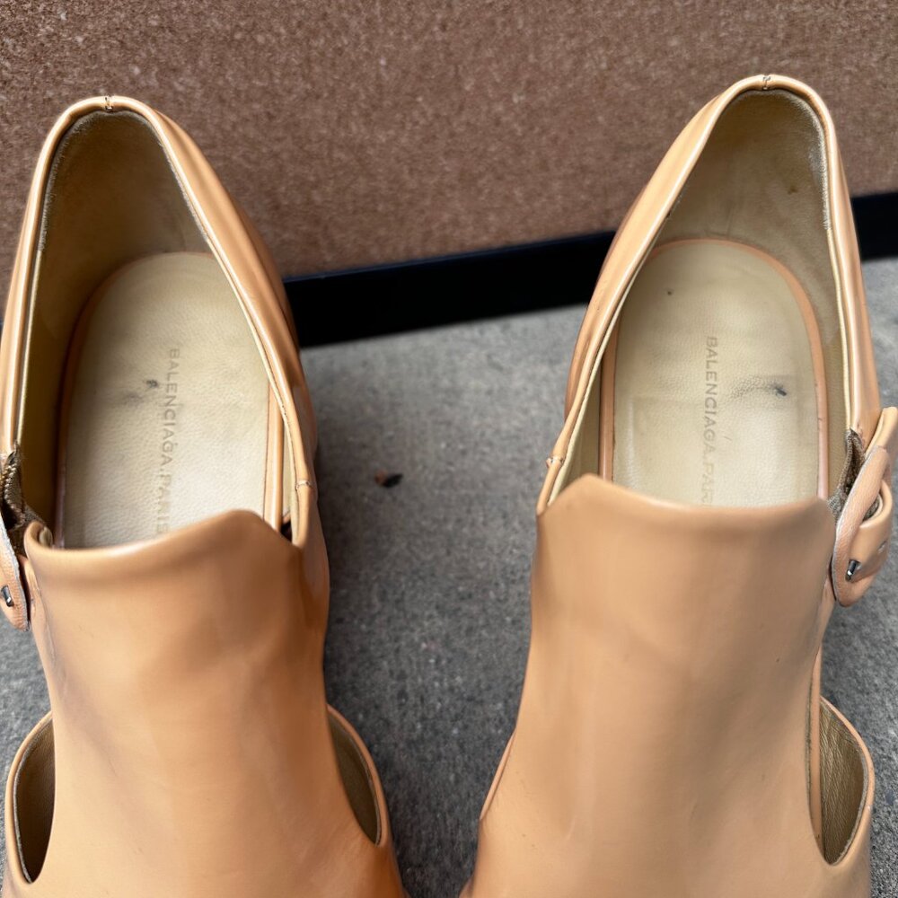 Balenciaga Leather Cutout Patent Leather Peach Orange Block Heel Shoe Size 39 - Picture 3 of 12